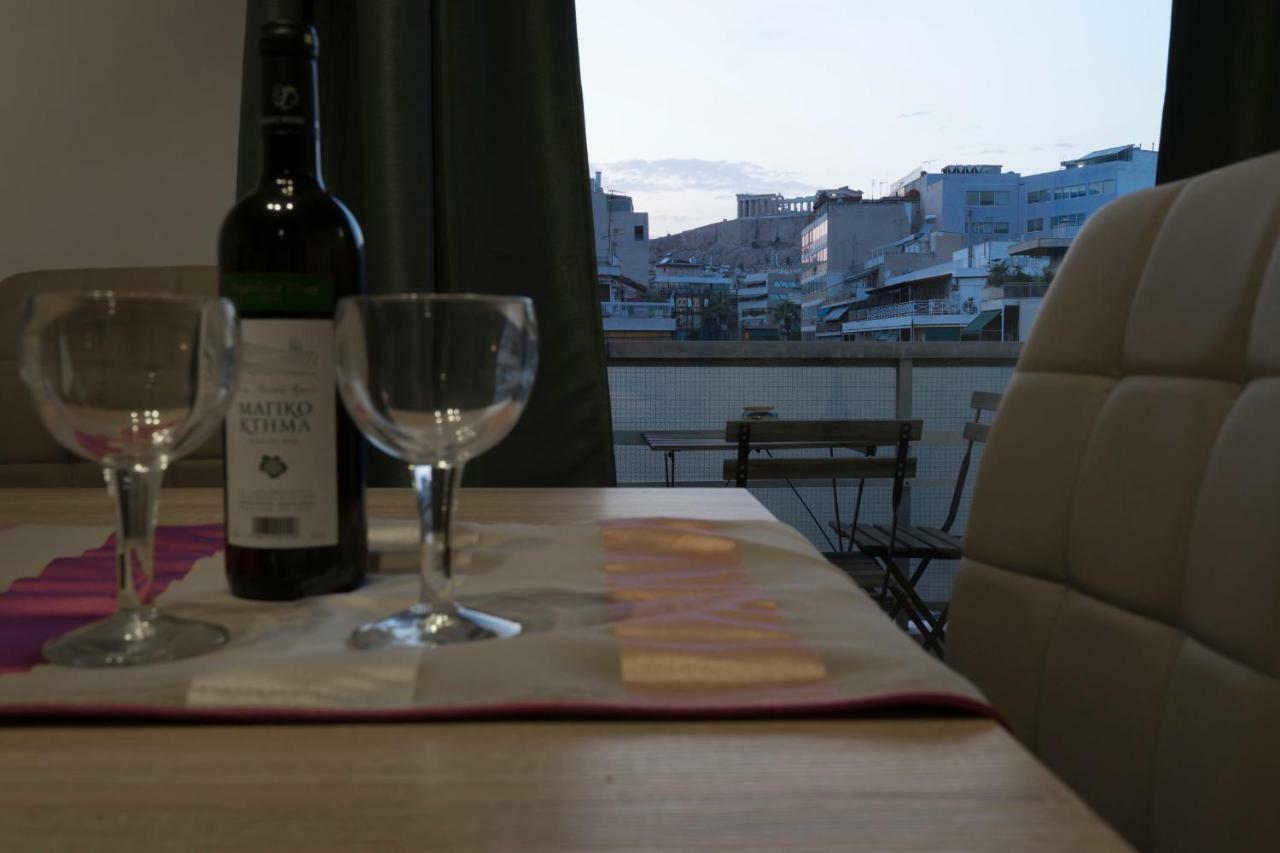 Bright 2 Bedrooms Apt. In The Heart Of Athens W Stunning Views To Acropolis Atenas Exterior foto