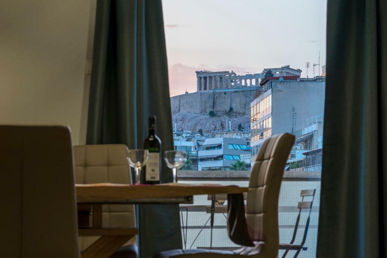 Bright 2 Bedrooms Apt. In The Heart Of Athens W Stunning Views To Acropolis Atenas Exterior foto